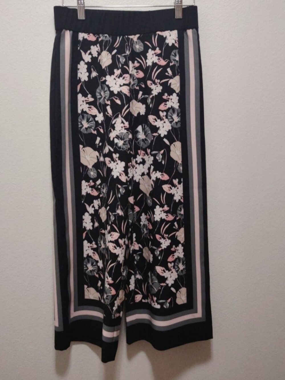 Isaac Mizrahi Live! Black Floral WideLeg Palazzo Pants with Side Stripe XXS
